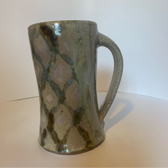 Glazed pottery coffee mug, pastel colors 5 1/2”, diamond pattern painted - Picture 9 of 12